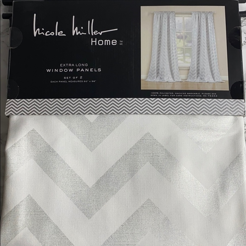 Nicole Miller Extra long curtain